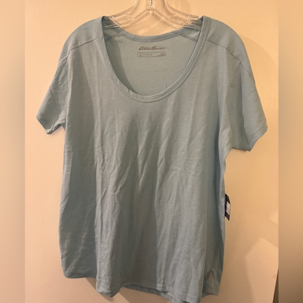 Eddie Bauer women’s light blue myriad tshirt NWT